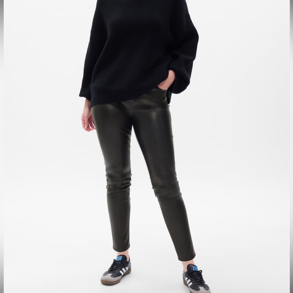 Excellent Condition- Gap Black Vegan Leather Jeans, Midrise with Some Stretch.